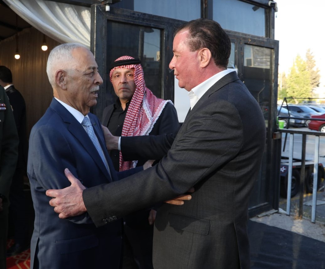 Madar Al-Saa Images 0.7906734985072097