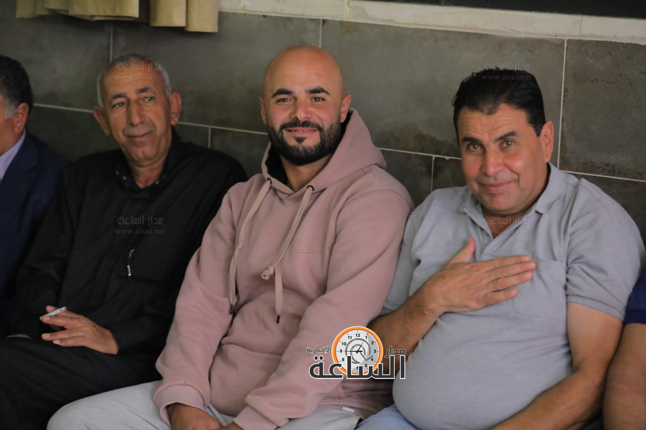 Madar Al-Saa Images 0.4036894338426802