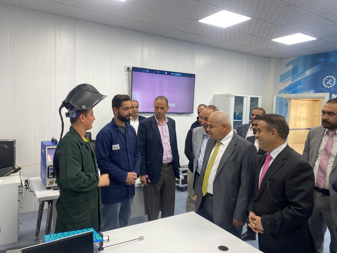 Madar Al-Saa Images 0.006527779582770954