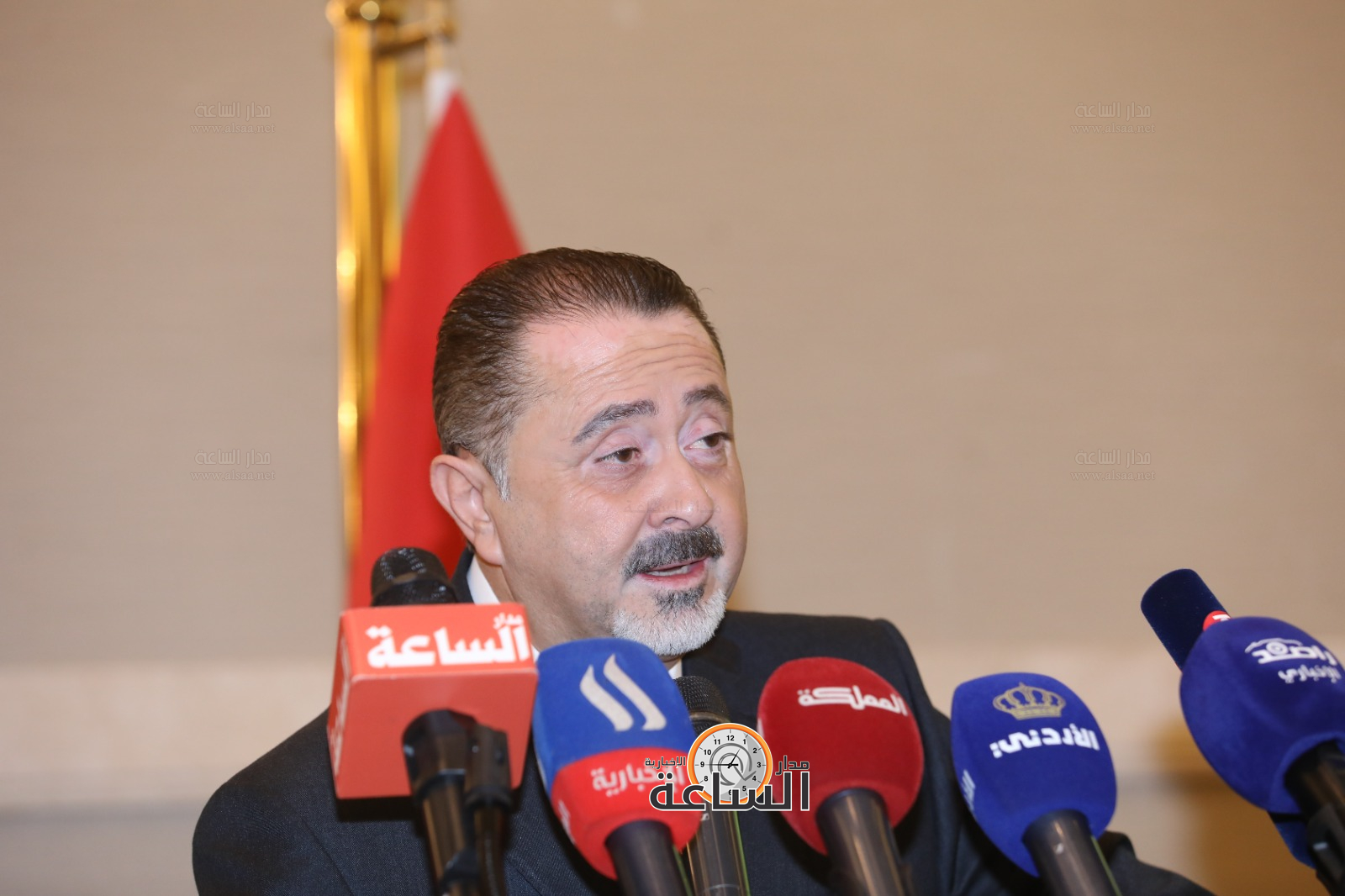 Madar Al-Saa Images 0.16179106732123794