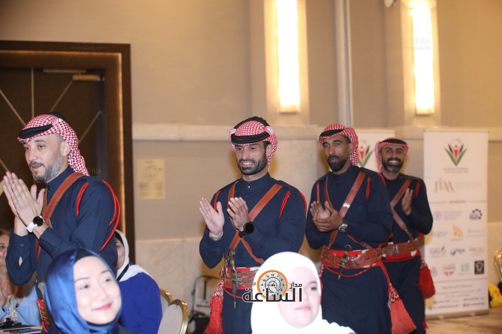 Madar Al-Saa Images 0.3901645428072449