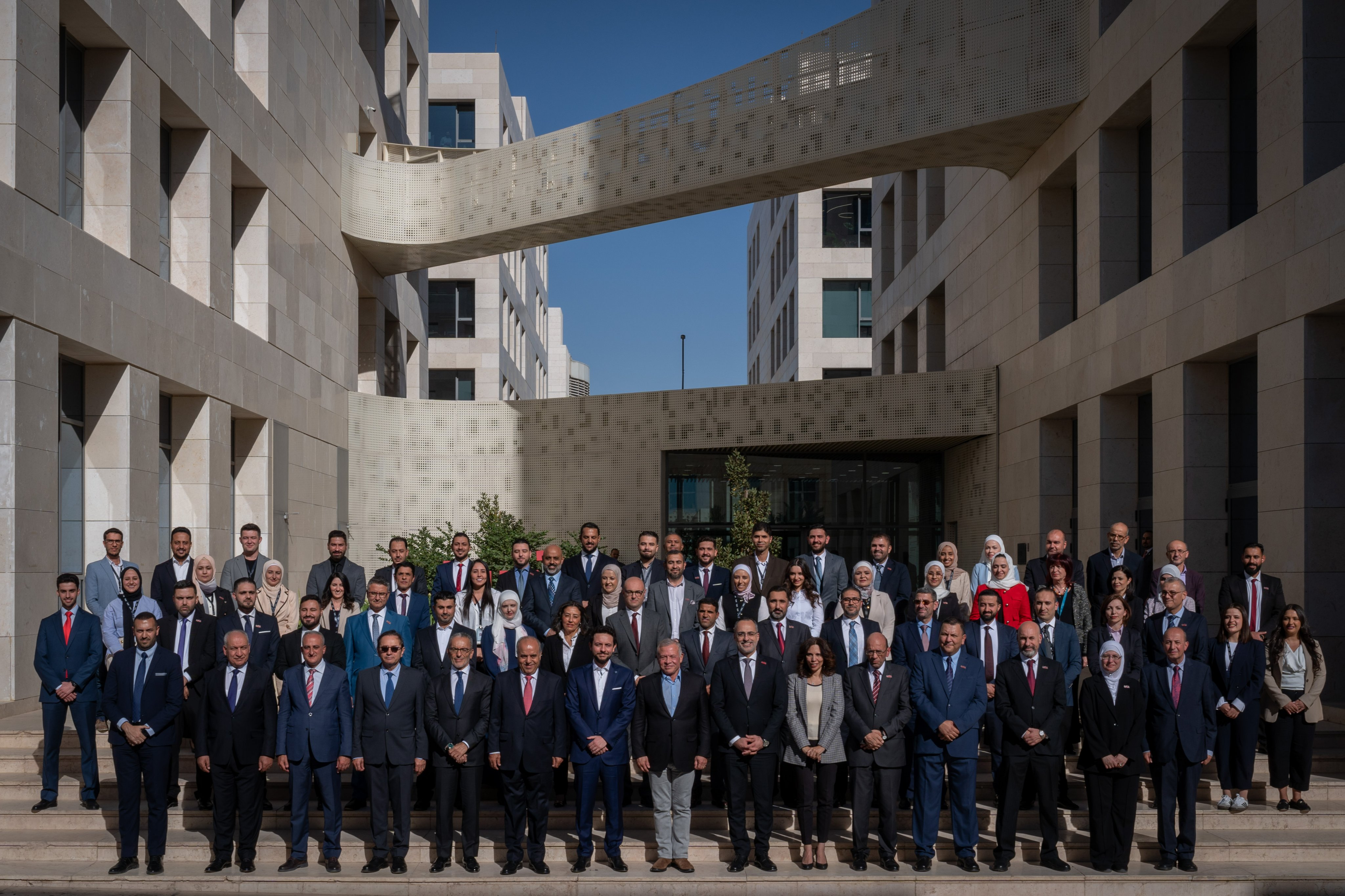 Madar Al-Saa Images 0.35010085688366965