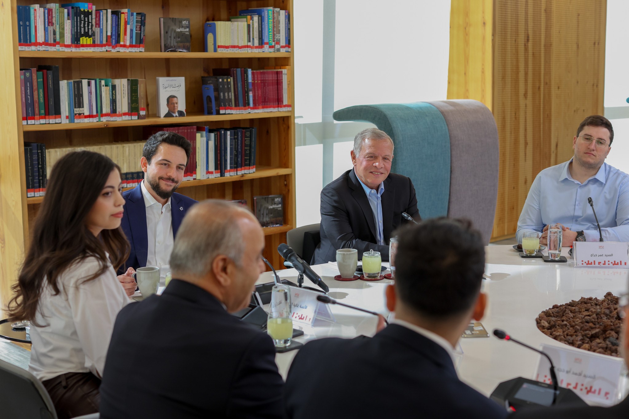 Madar Al-Saa Images 0.5126159667047814