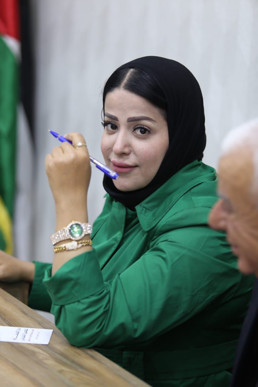 Madar Al-Saa Images 0.9548491792249079