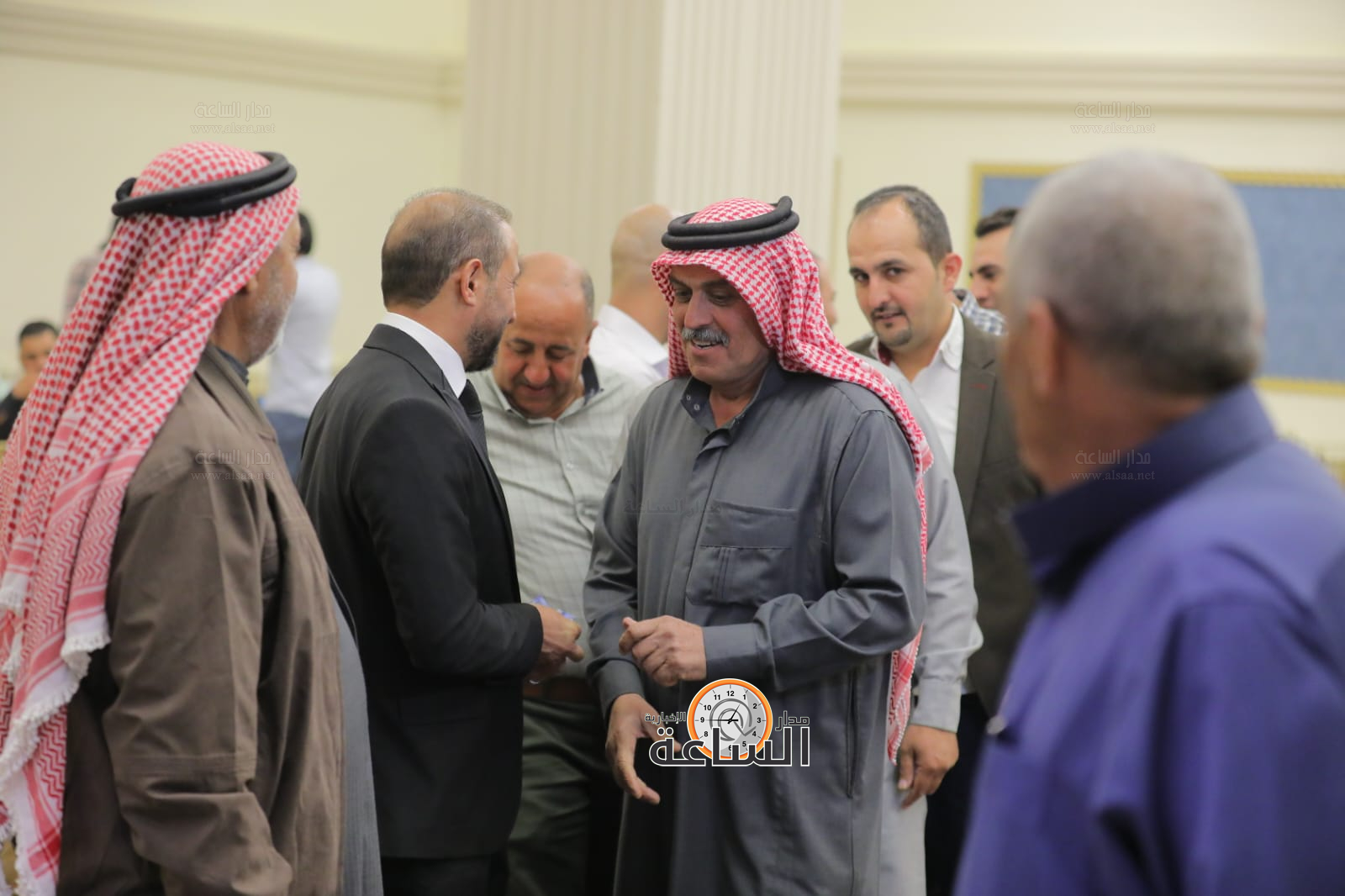 Madar Al-Saa Images 0.8540581389194832