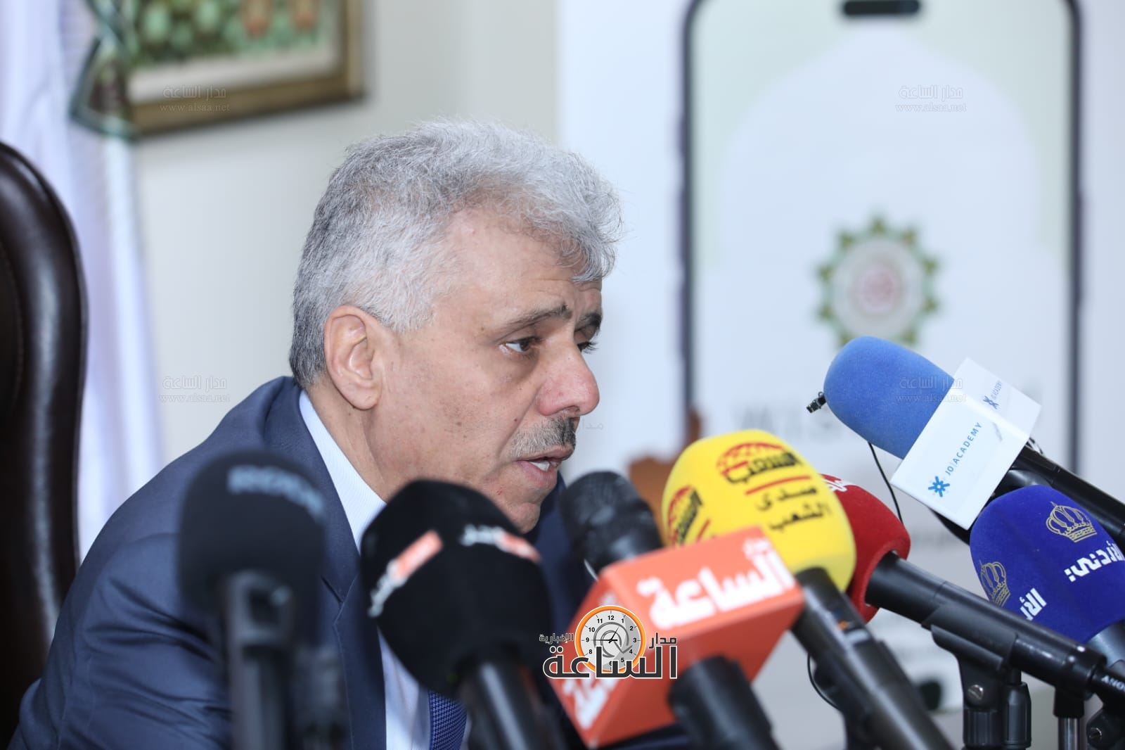 Madar Al-Saa Images 0.9972158409792409