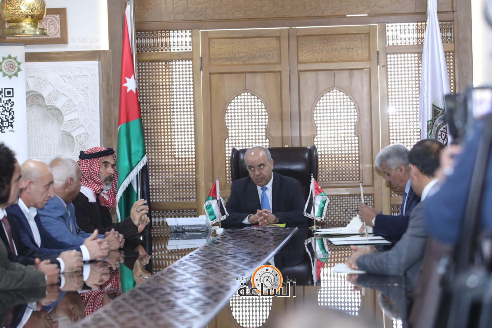 Madar Al-Saa Images 0.2402756162905304