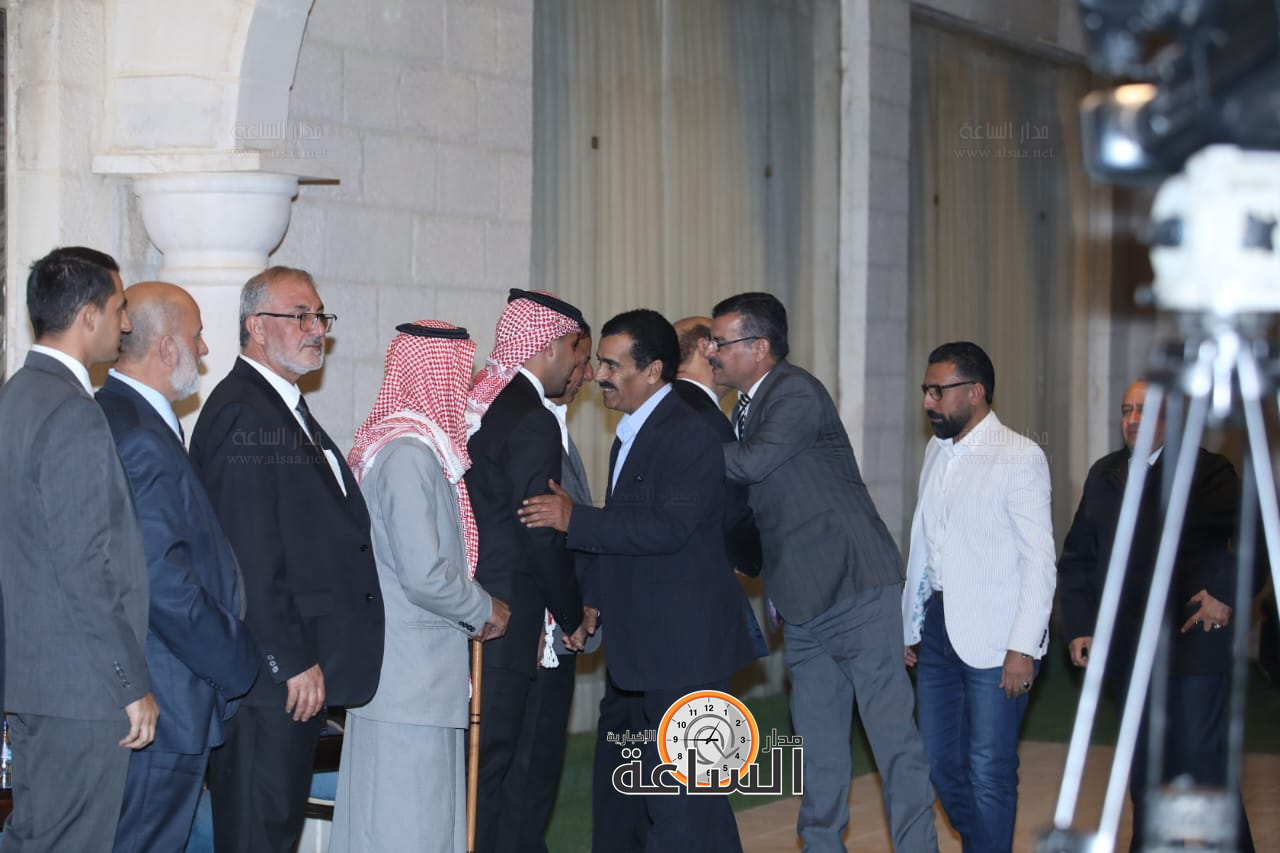 Madar Al-Saa Images 0.24944141553713894