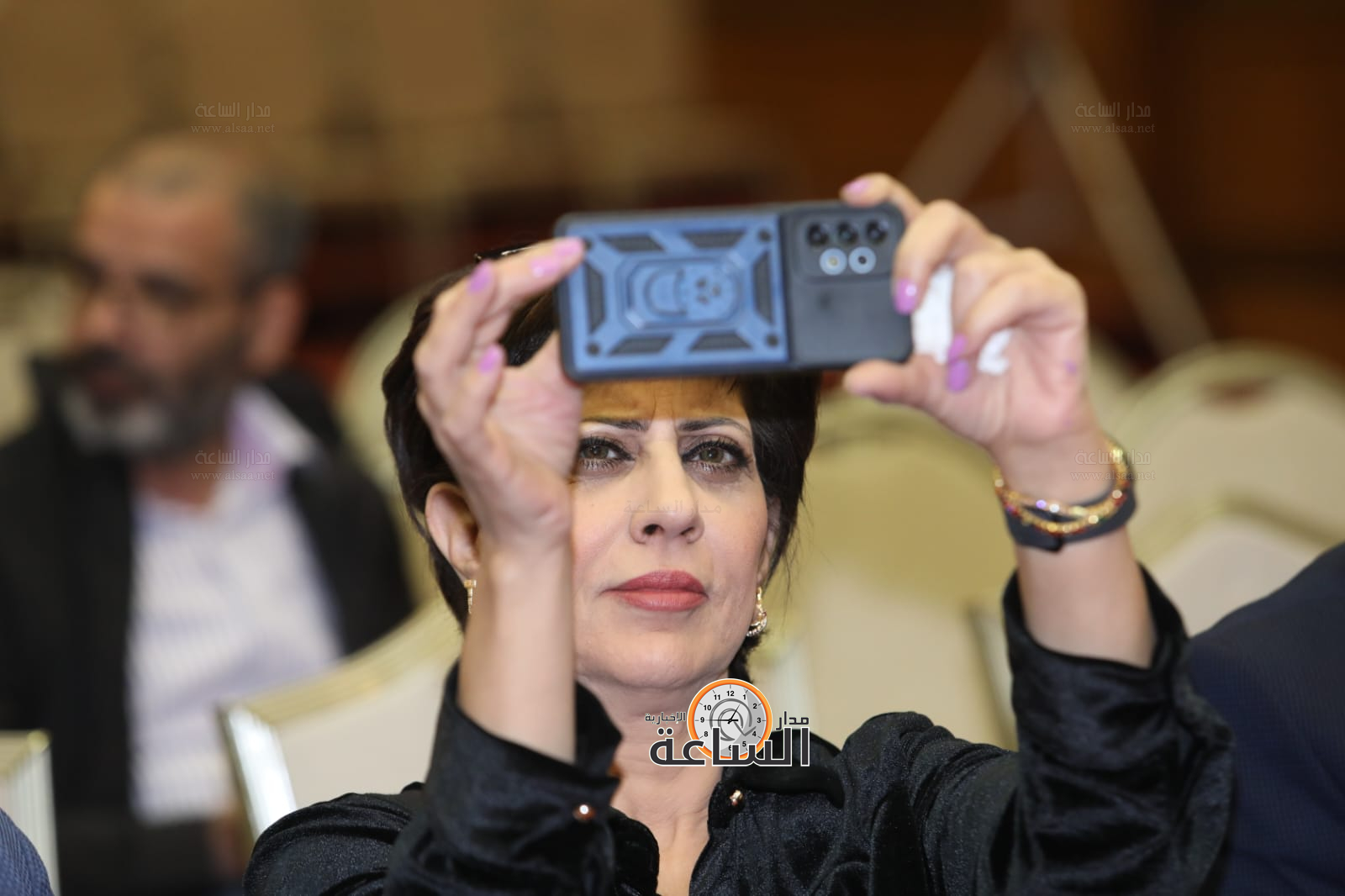 Madar Al-Saa Images 0.385987420470862