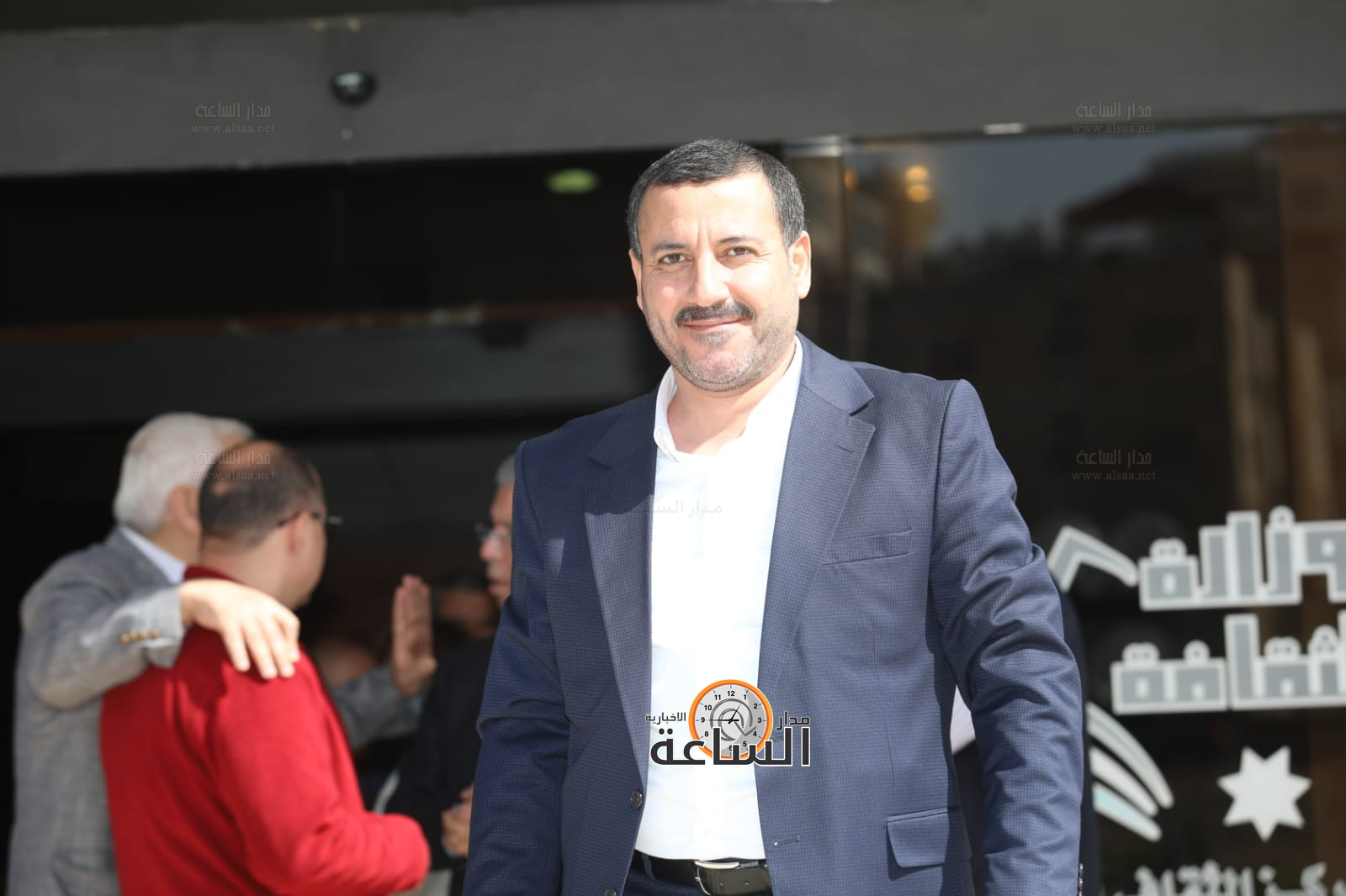 Madar Al-Saa Images 0.8367843484482937