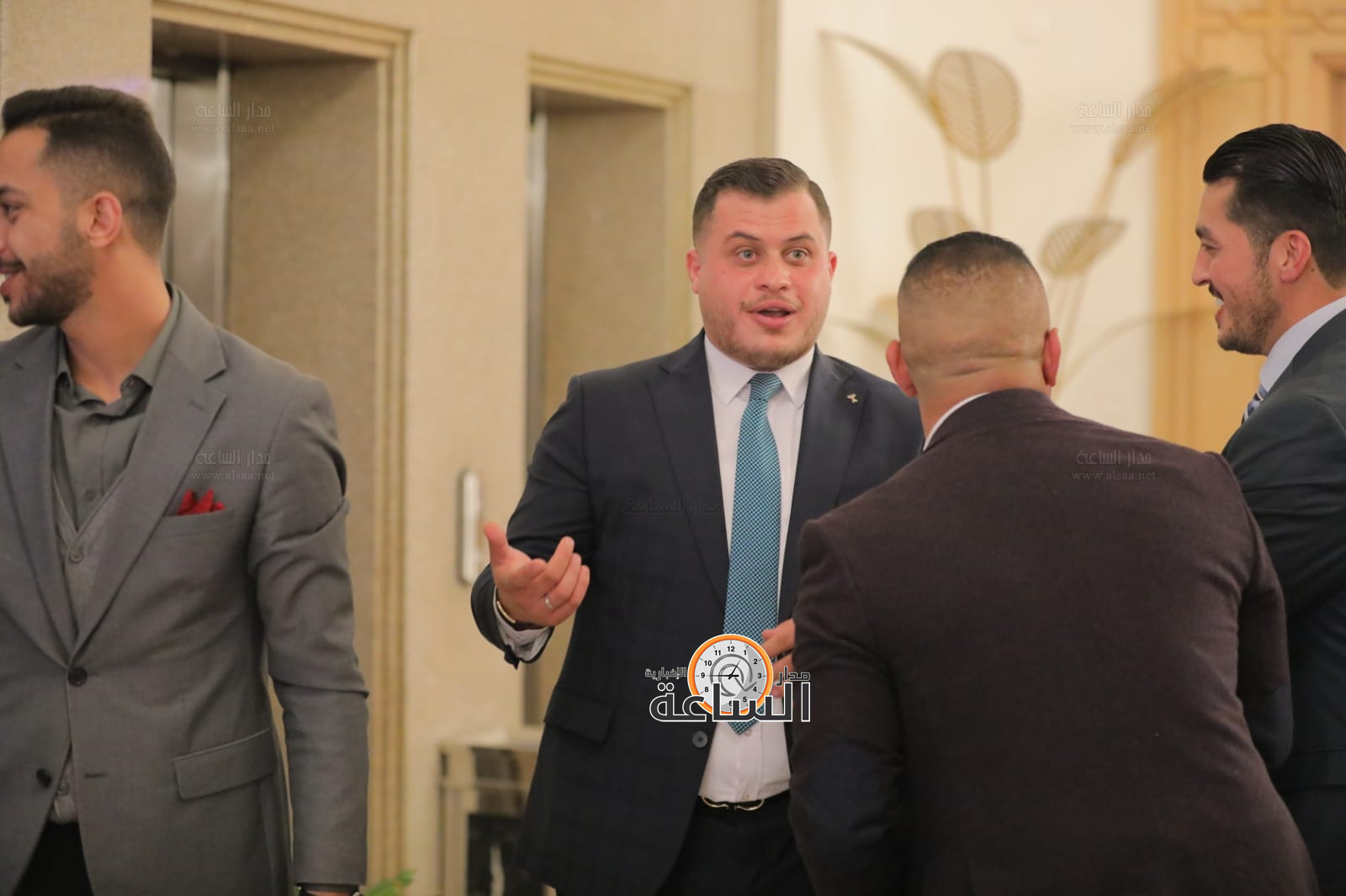 Madar Al-Saa Images 0.9883814299123792