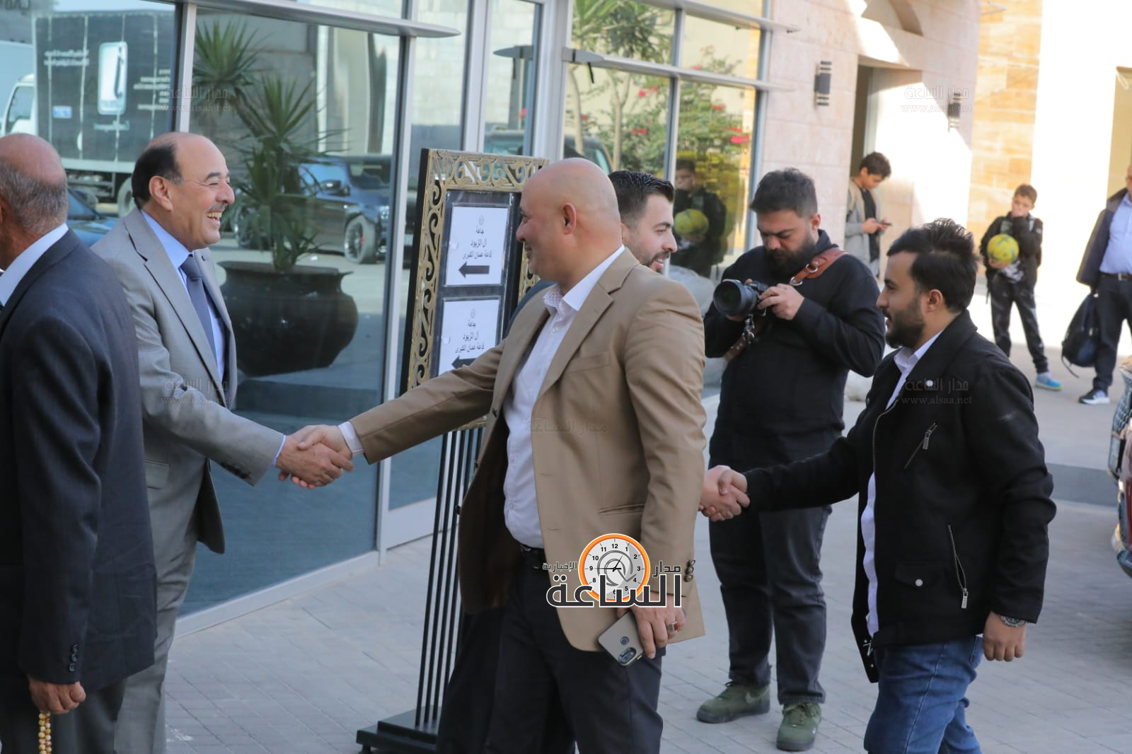 Madar Al-Saa Images 0.009901266849368984