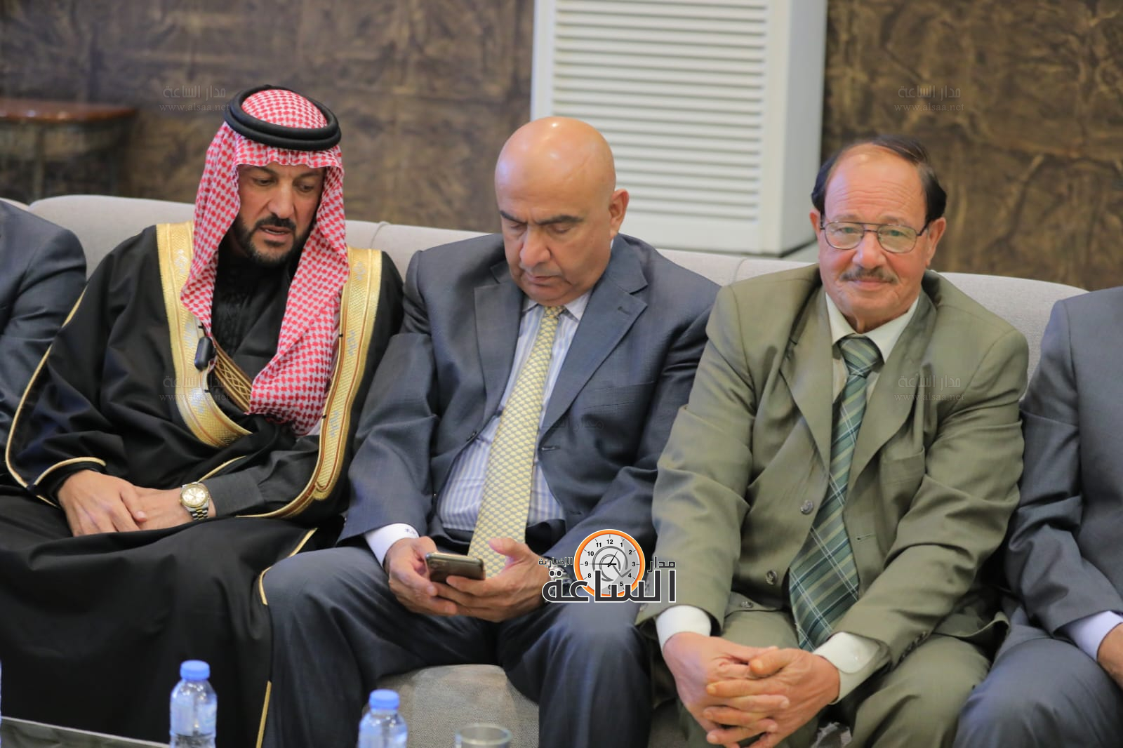 Madar Al-Saa Images 0.052199936983366335