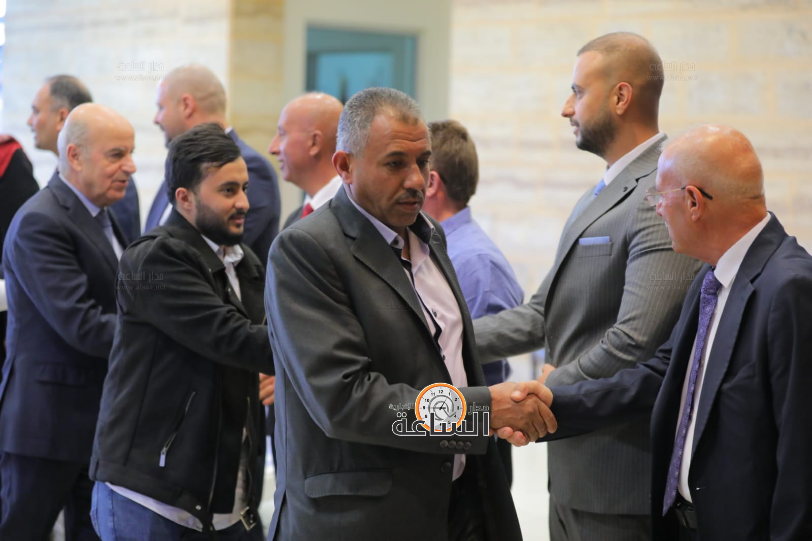 Madar Al-Saa Images 0.6316483911956368