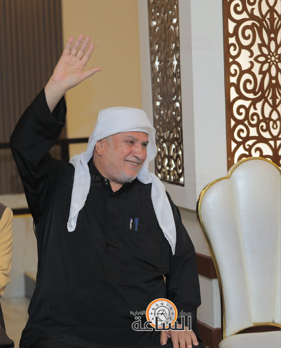 Madar Al-Saa Images 0.384765940351379