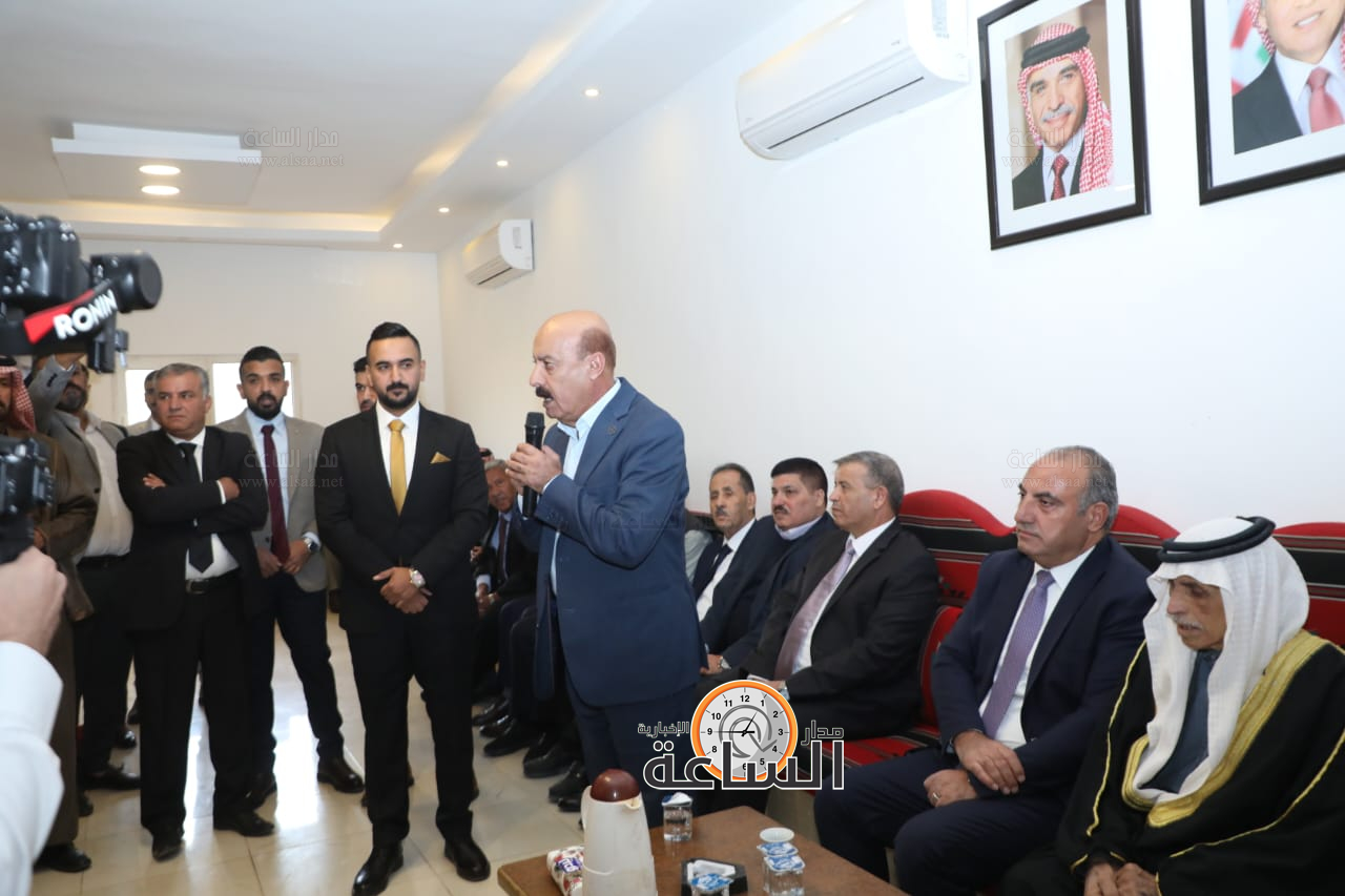 Madar Al-Saa Images 0.002773931171652144