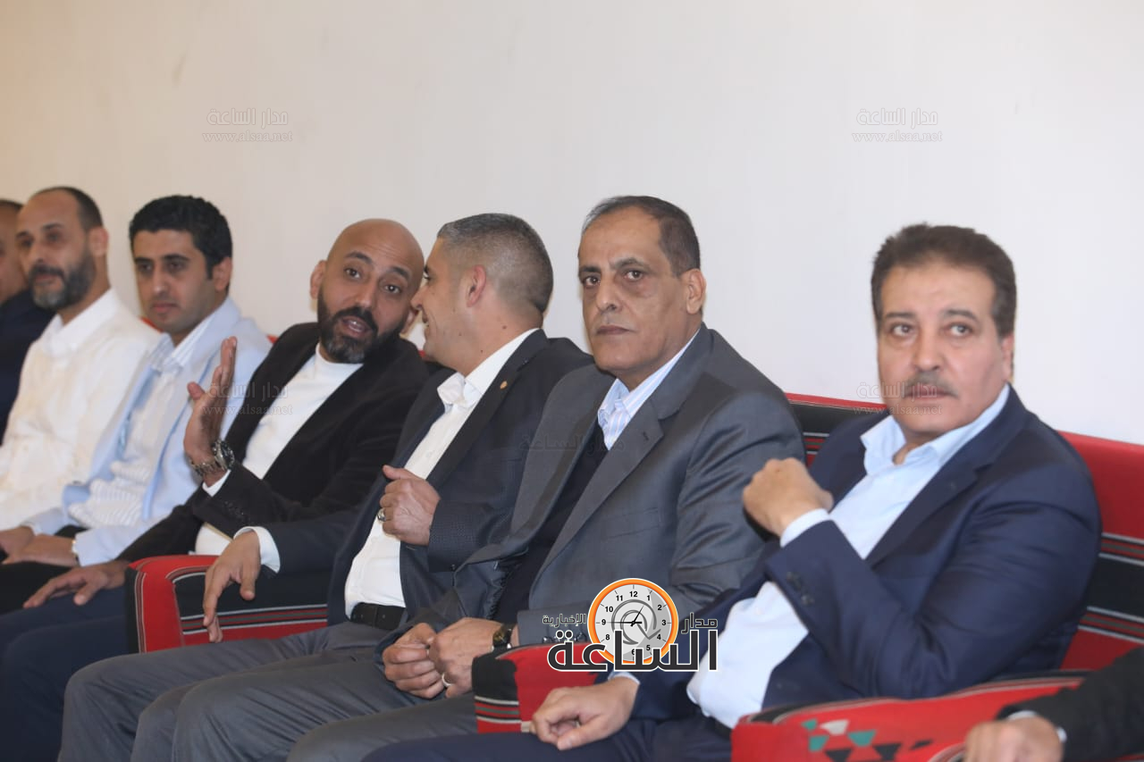 Madar Al-Saa Images 0.704679179532578