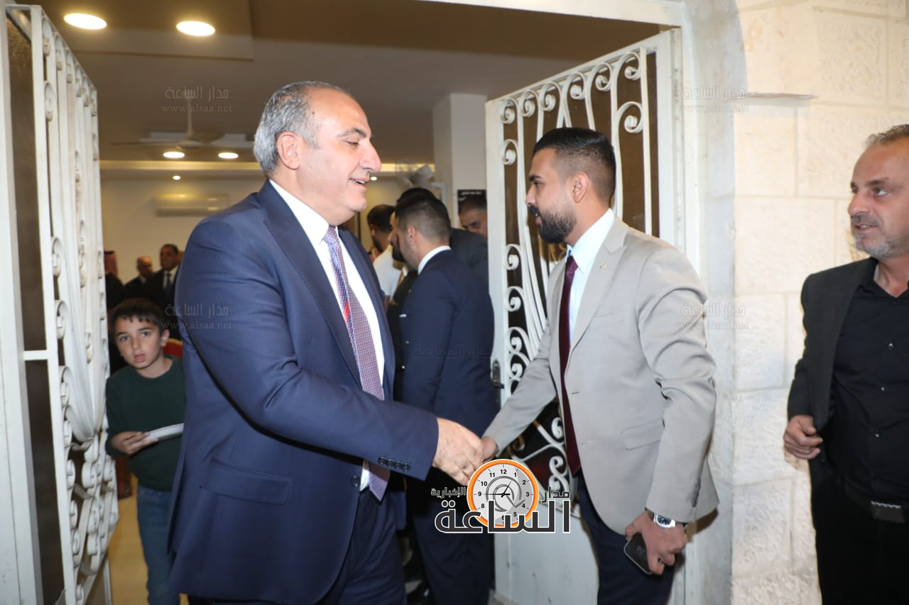 Madar Al-Saa Images 0.7440296625045297