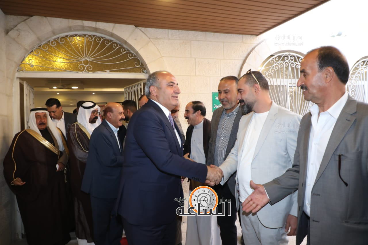 Madar Al-Saa Images 0.2941563126440332