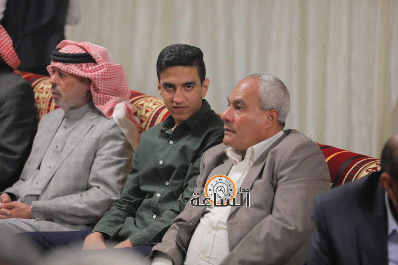 Madar Al-Saa Images 0.856070658884027