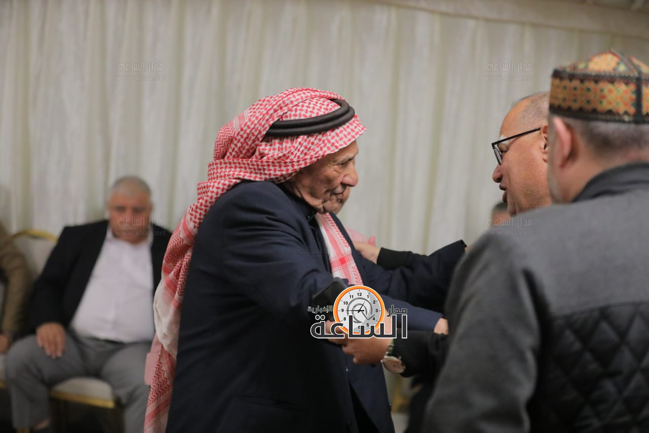 Madar Al-Saa Images 0.42489562573430795