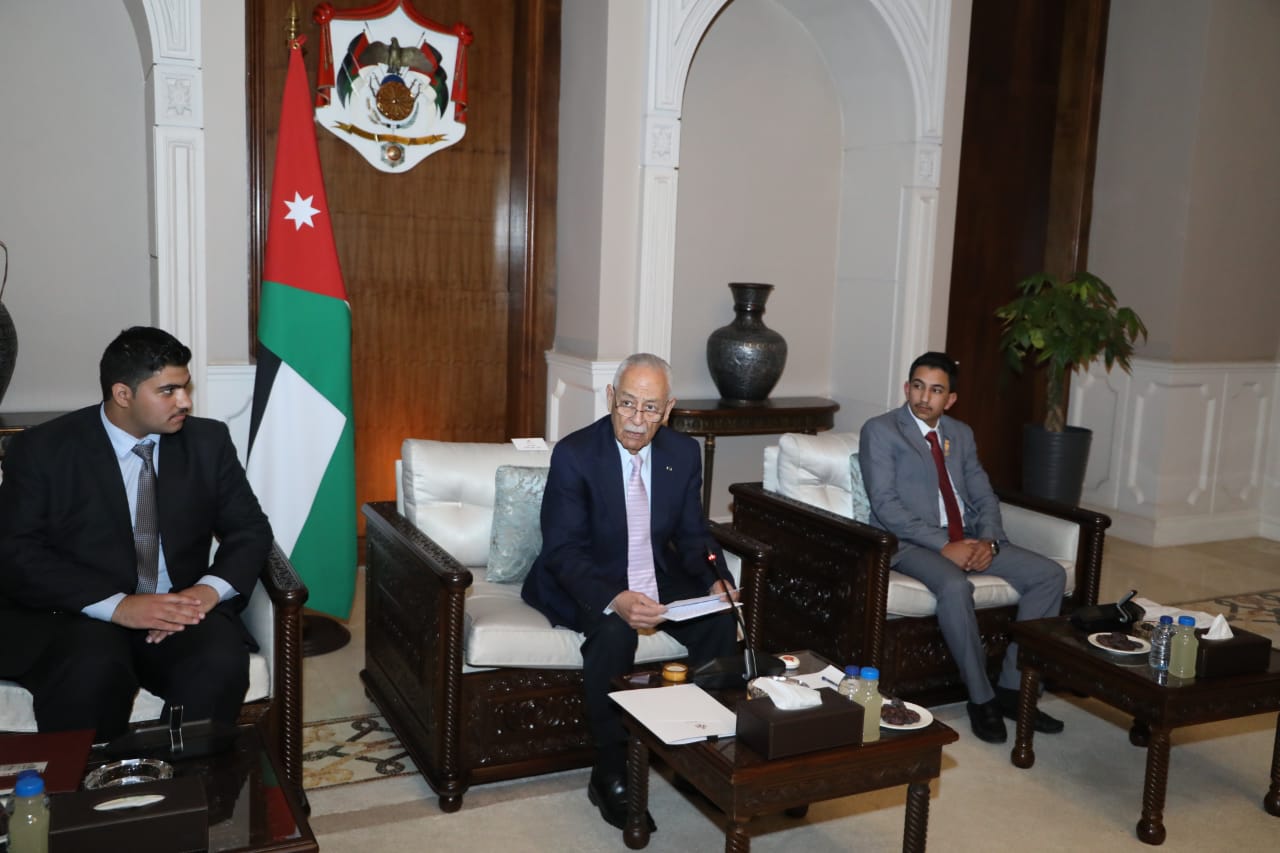 Madar Al-Saa Images 0.7741507943552579