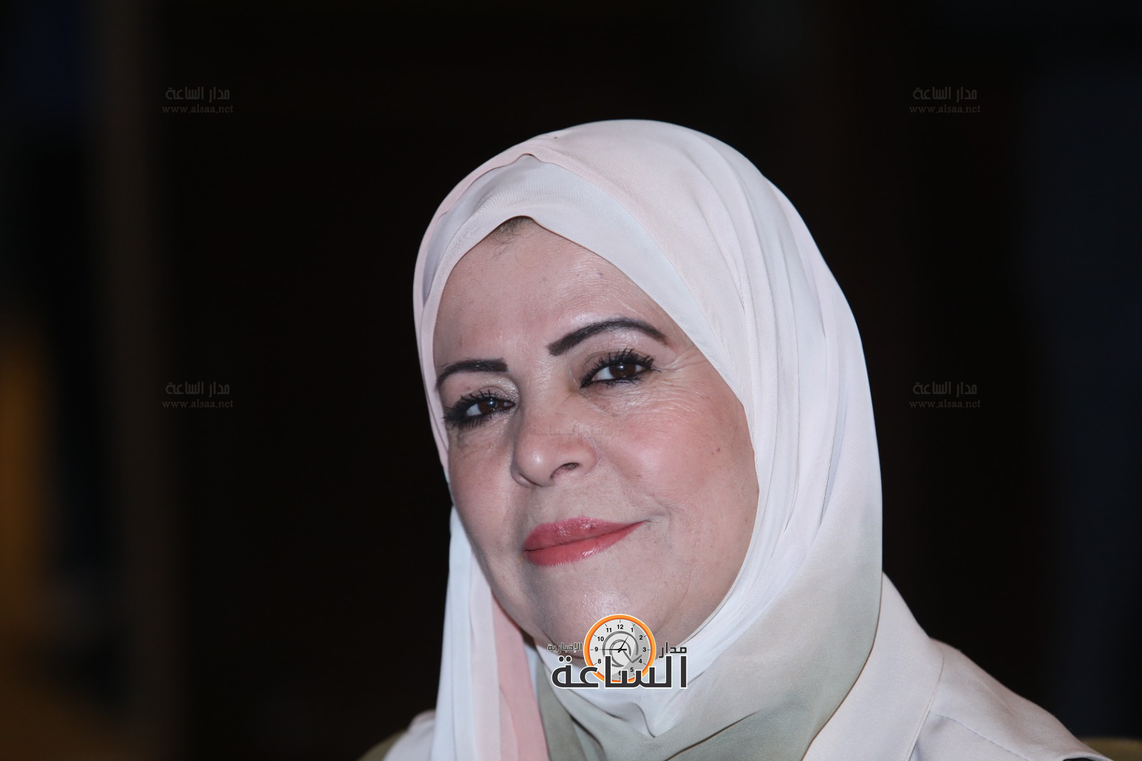 Madar Al-Saa Images 0.41548621124864415