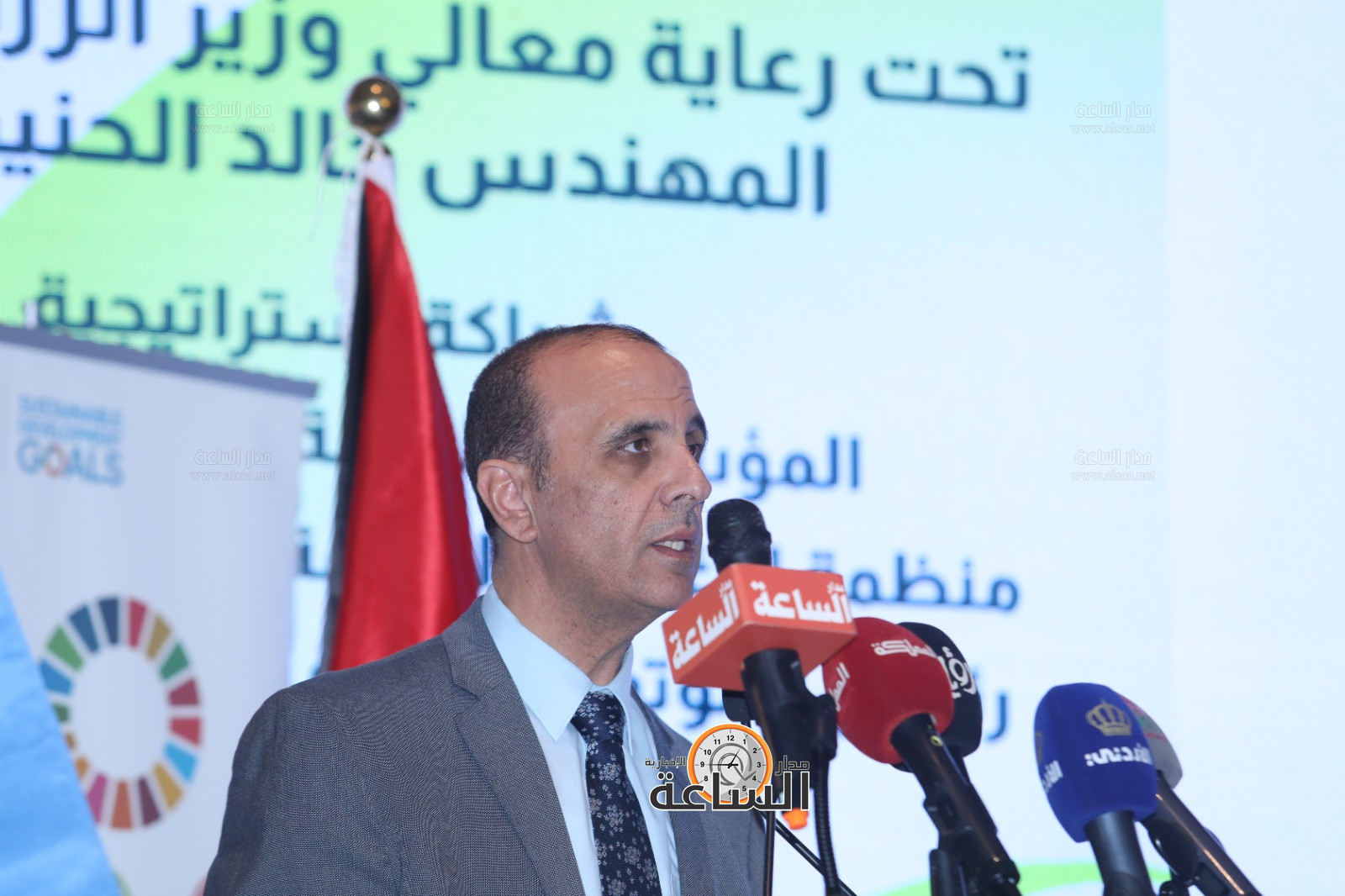 Madar Al-Saa Images 0.8177836150158013