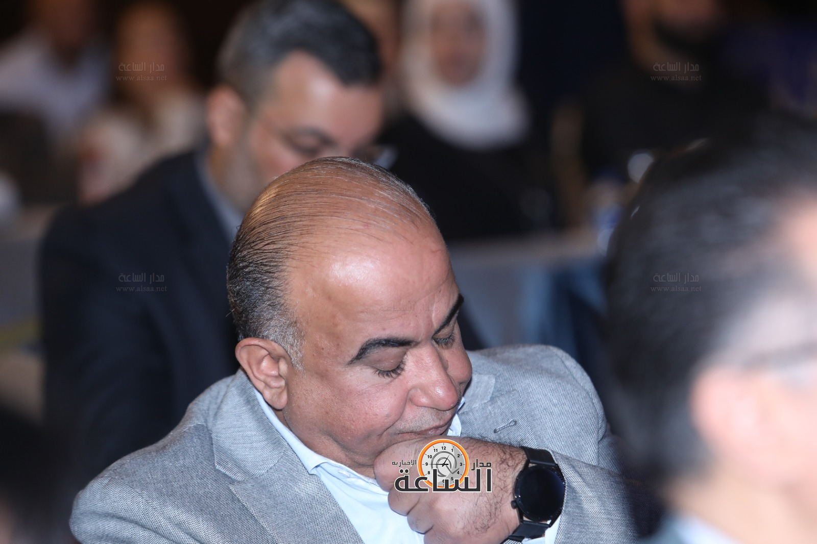 Madar Al-Saa Images 0.8040615688696007