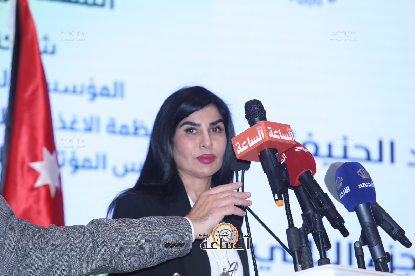 Madar Al-Saa Images 0.39225536338516576