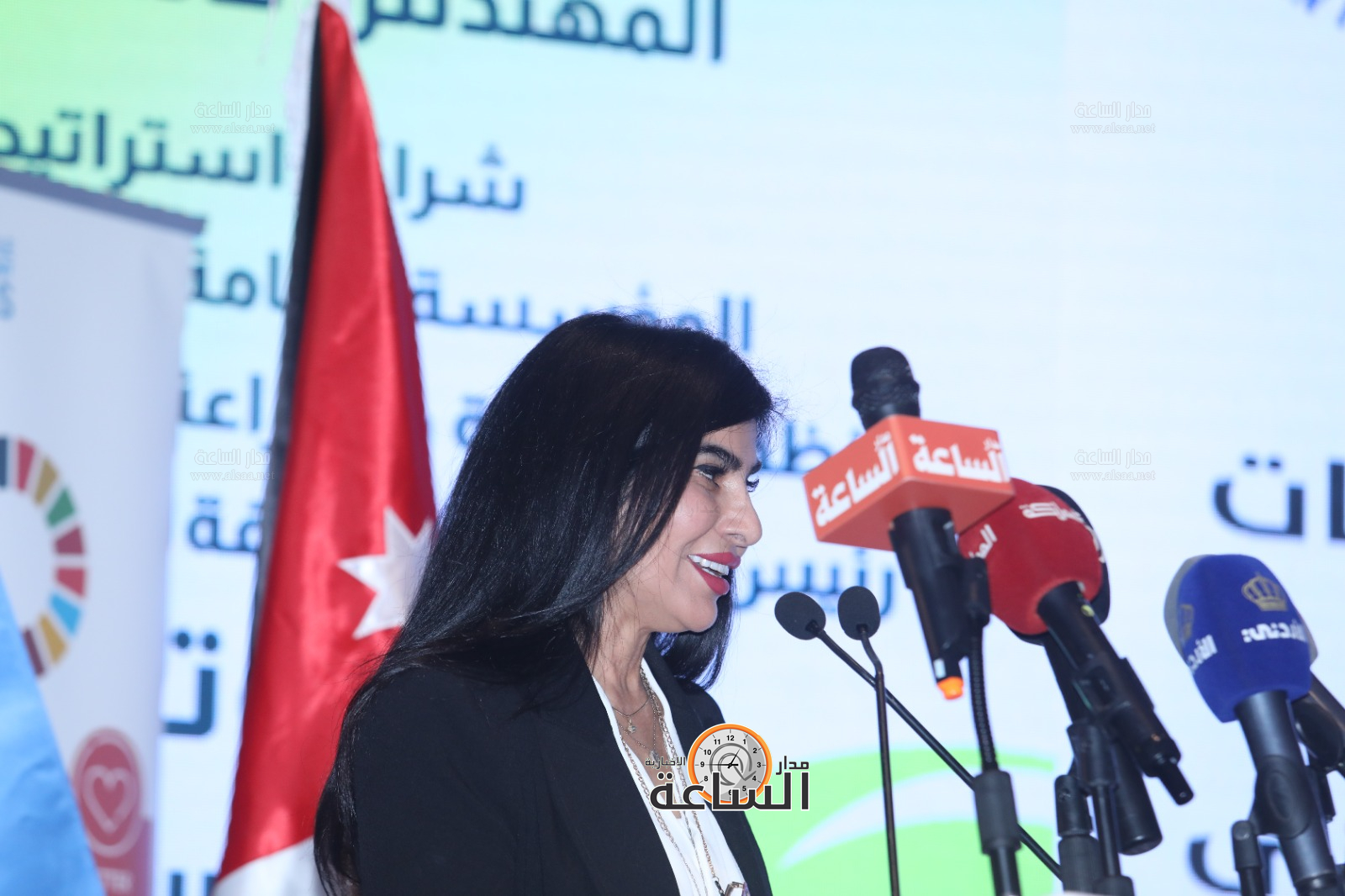 Madar Al-Saa Images 0.7351976144013199