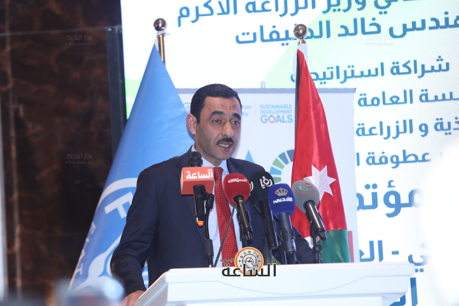 Madar Al-Saa Images 0.9783631828153128