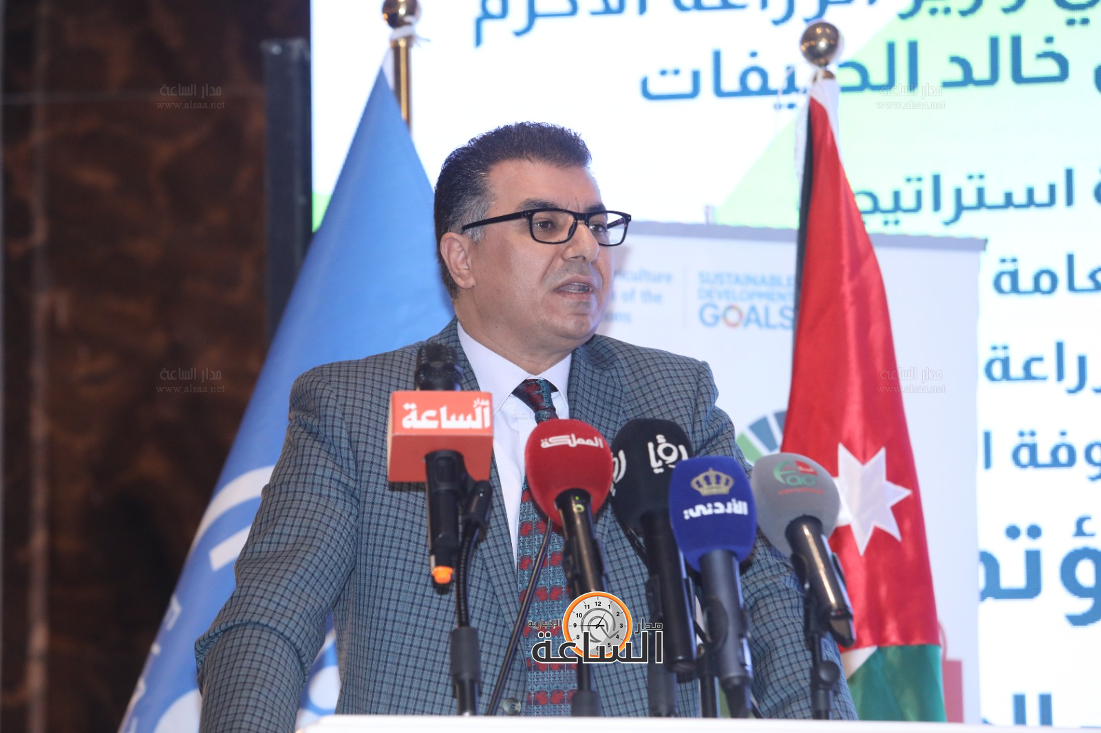 Madar Al-Saa Images 0.6100700768012943