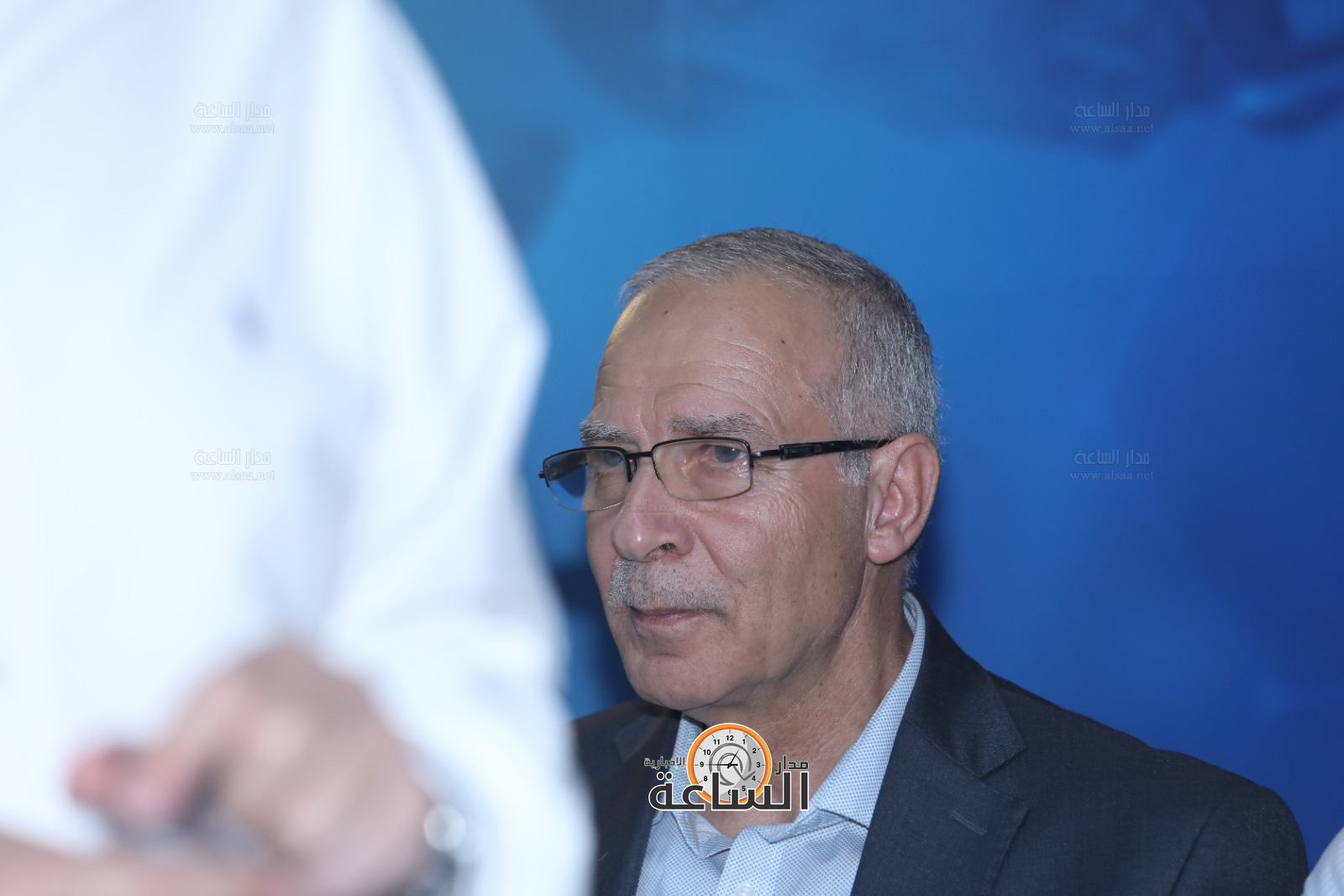 Madar Al-Saa Images 0.517904655888084