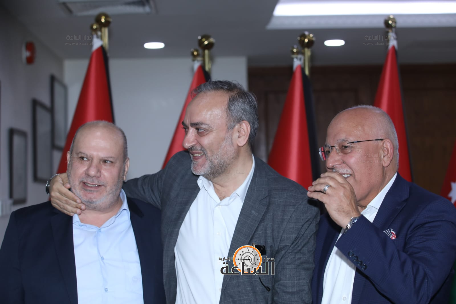 Madar Al-Saa Images 0.6425438032005397