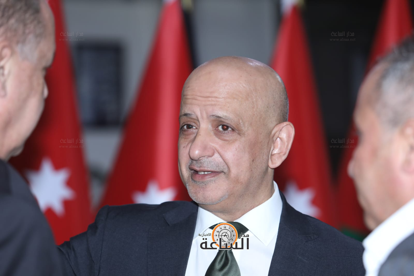 Madar Al-Saa Images 0.8605775861882319