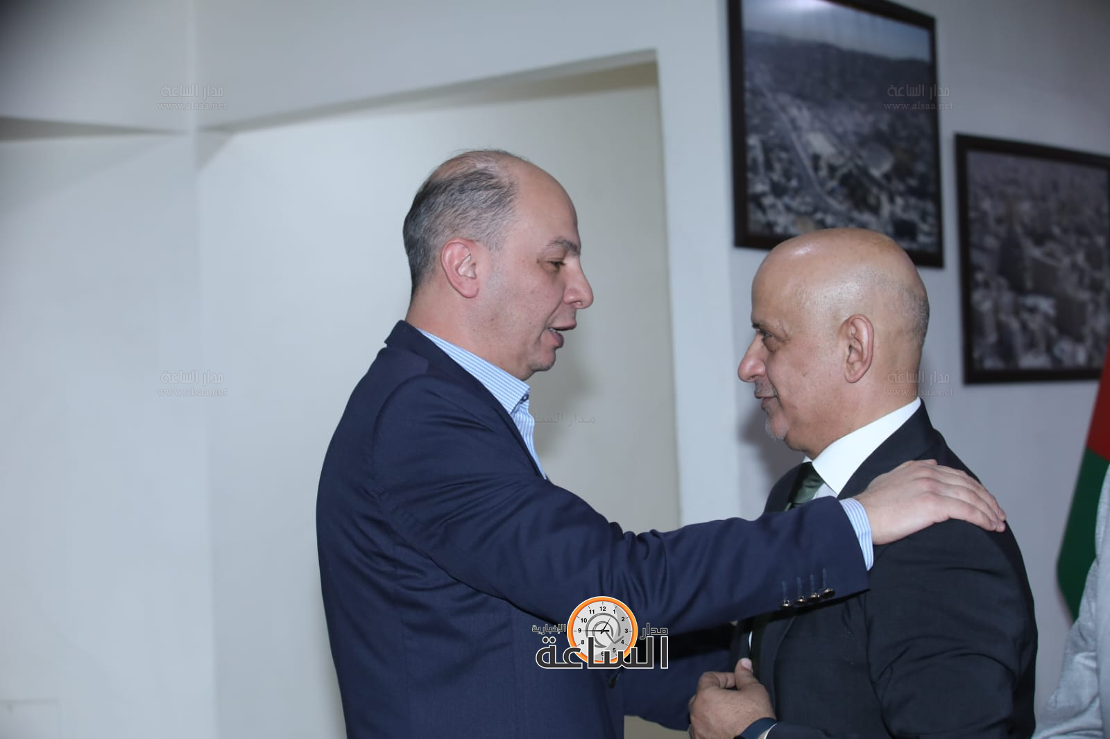 Madar Al-Saa Images 0.5373276907245836