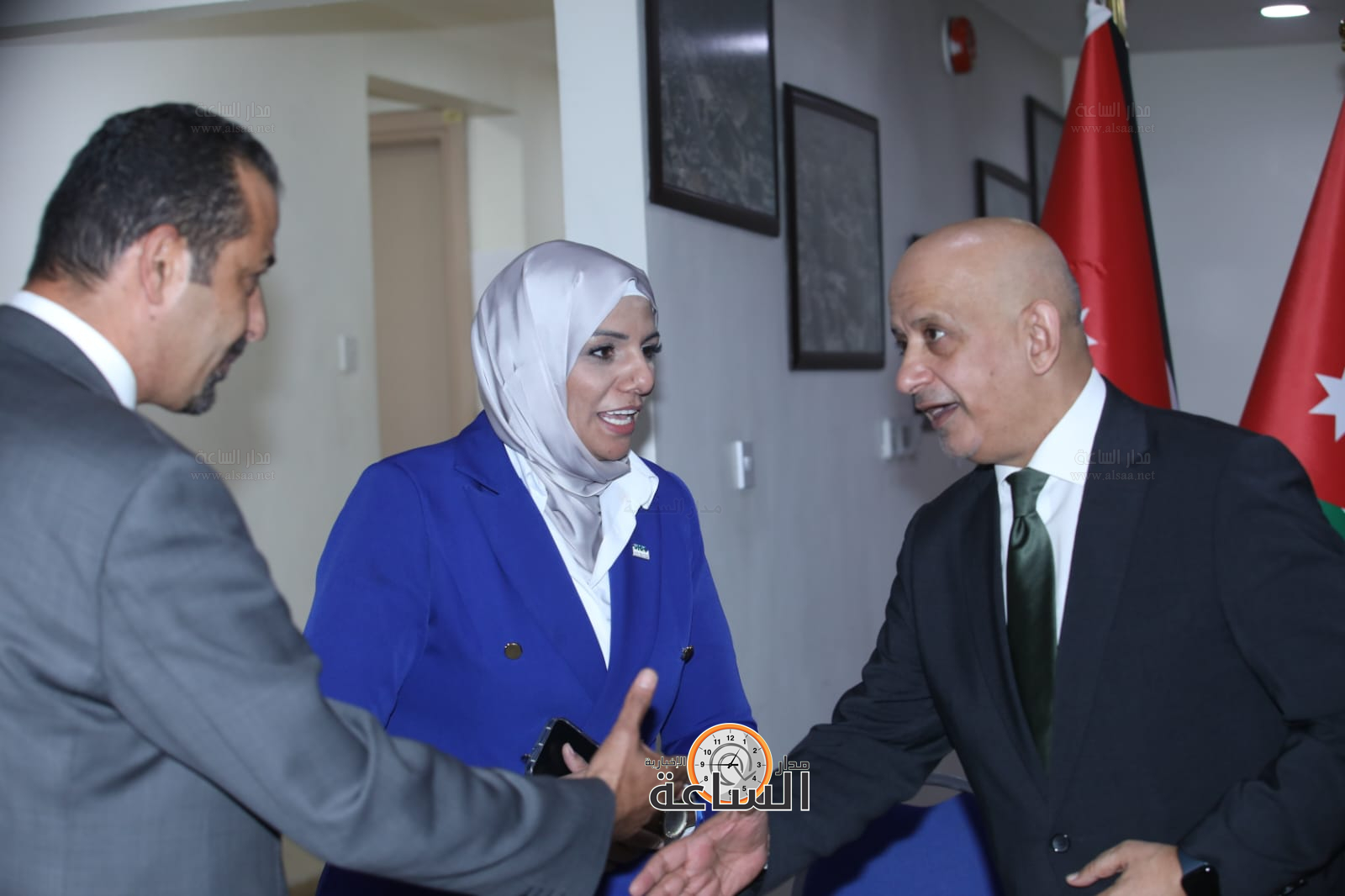 Madar Al-Saa Images 0.6043553299269377