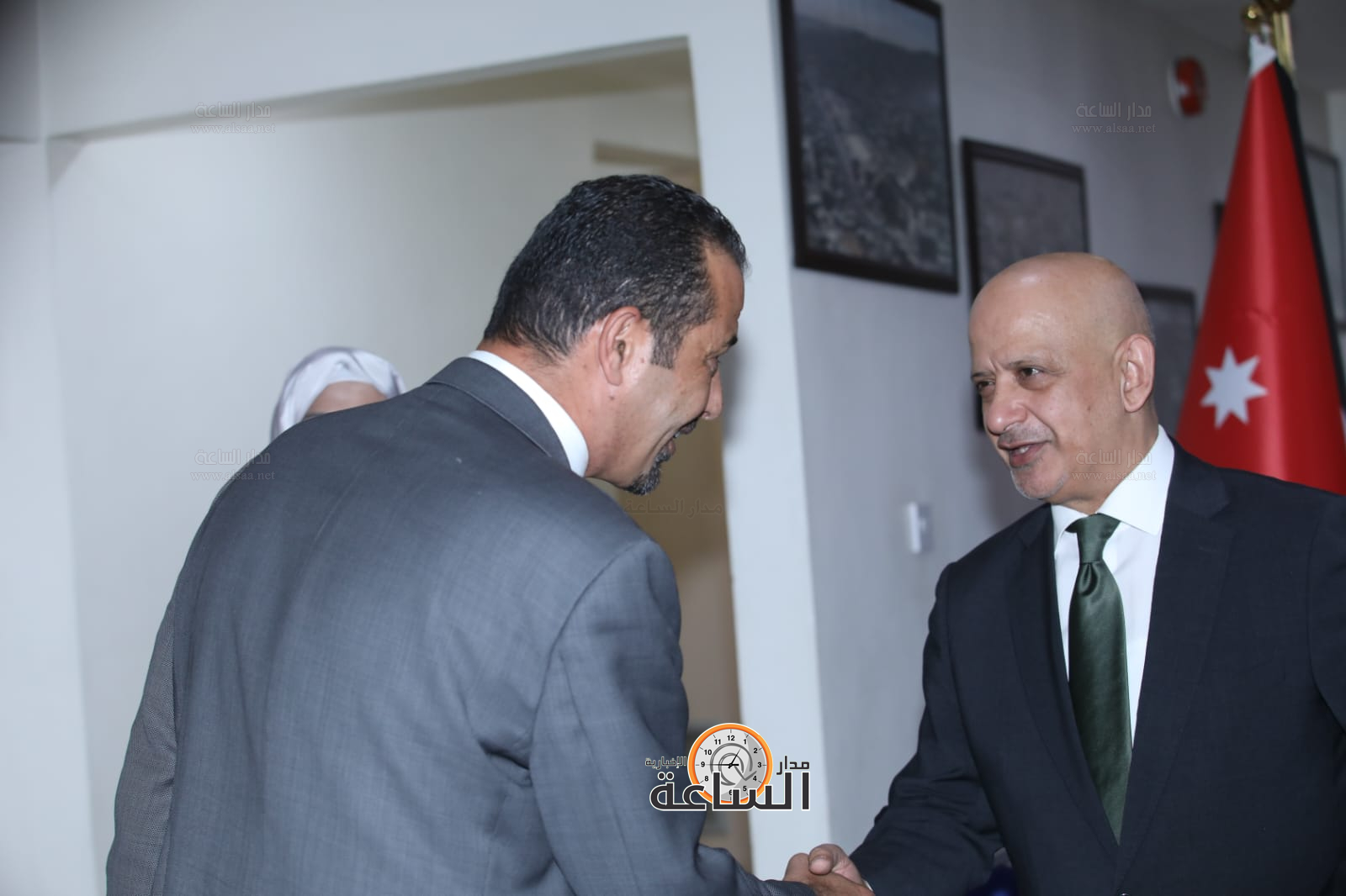 Madar Al-Saa Images 0.385504398104046