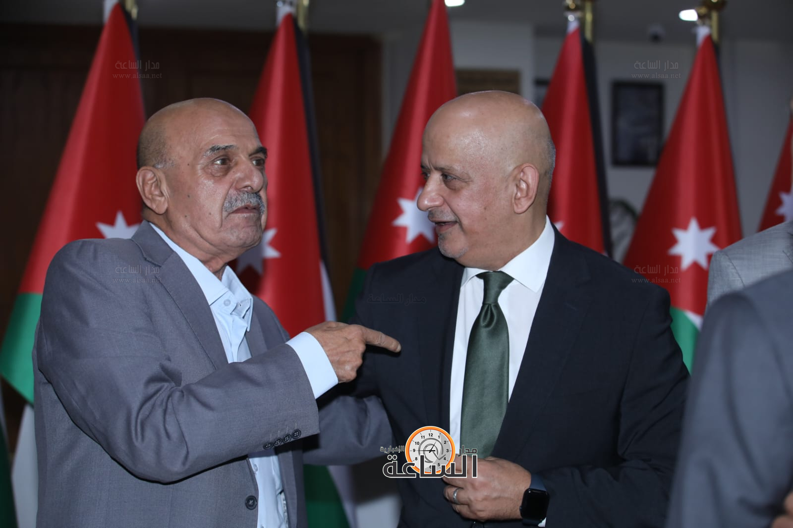 Madar Al-Saa Images 0.38633495344073143