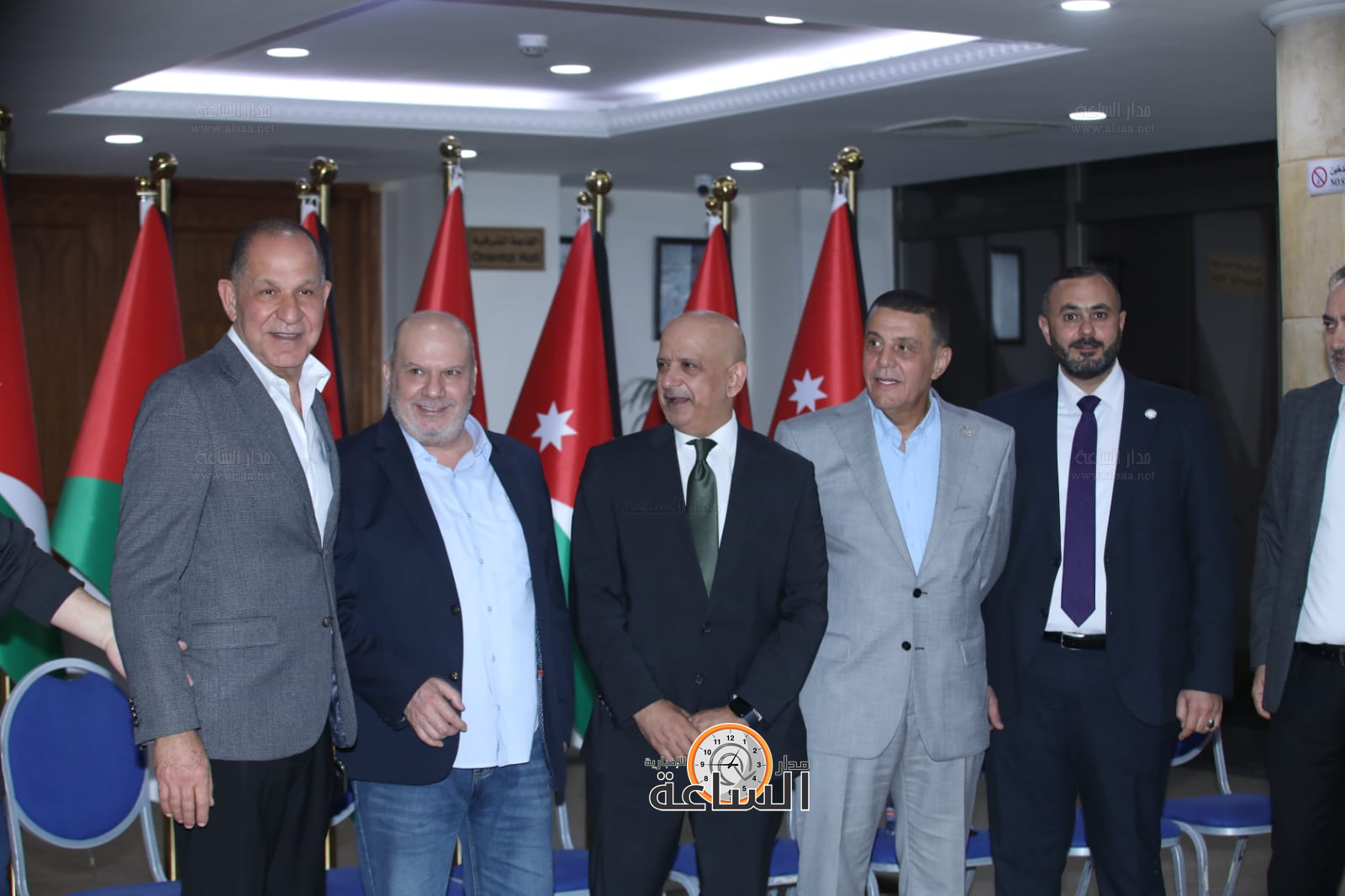 Madar Al-Saa Images 0.8891185645545989