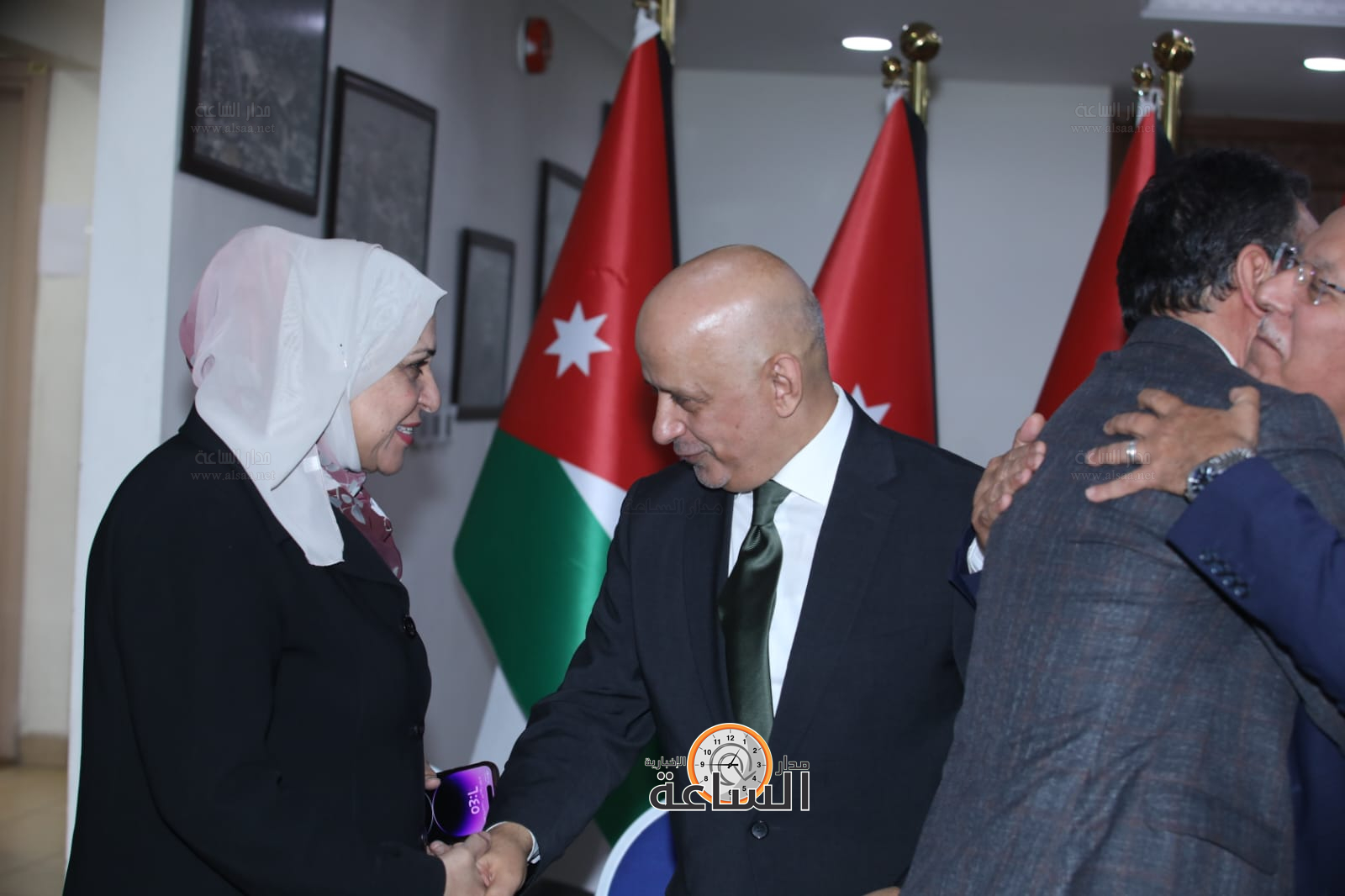 Madar Al-Saa Images 0.09673530184710799