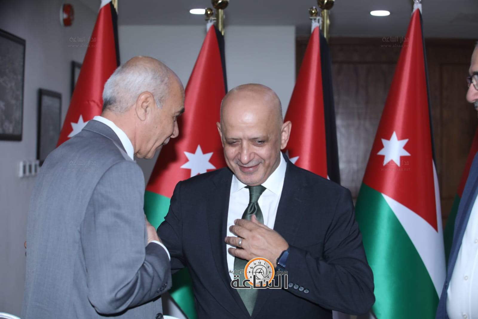 Madar Al-Saa Images 0.7278252855779681