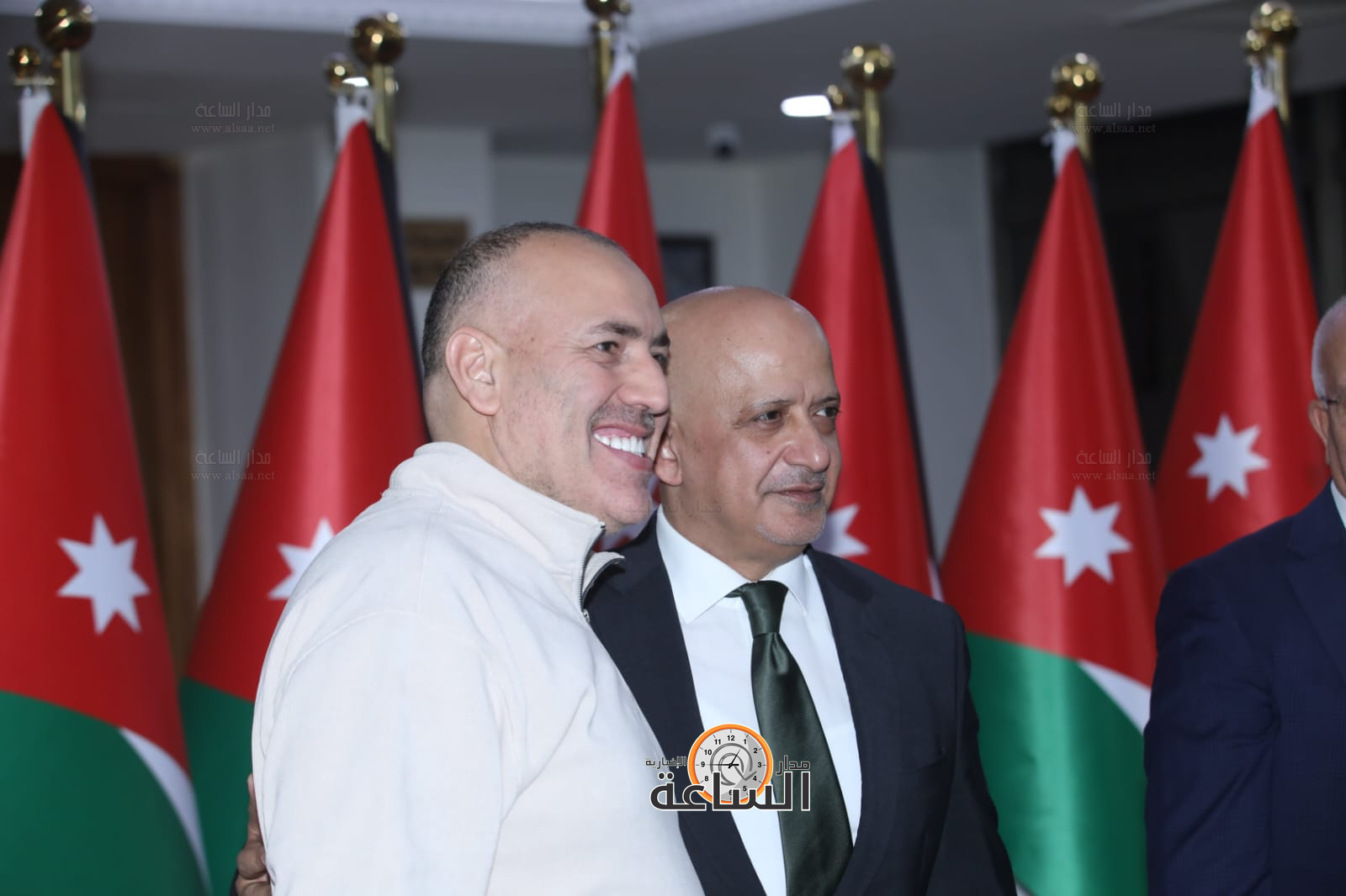 Madar Al-Saa Images 0.7131643013158036