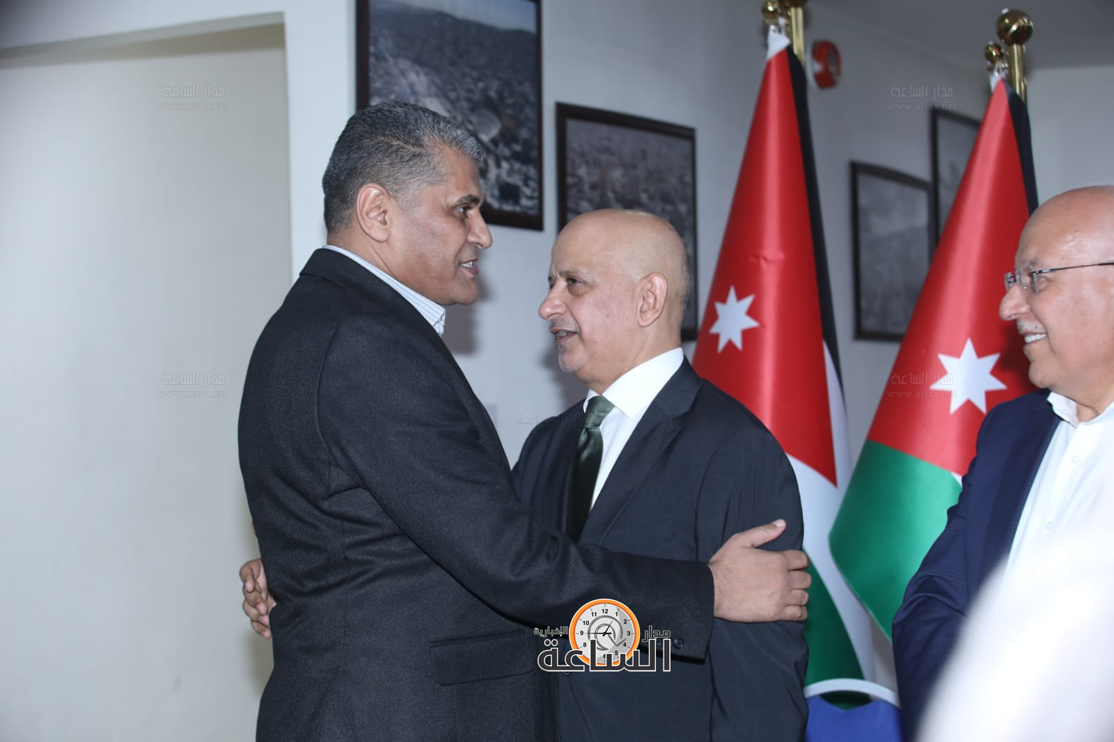 Madar Al-Saa Images 0.2408120867316046