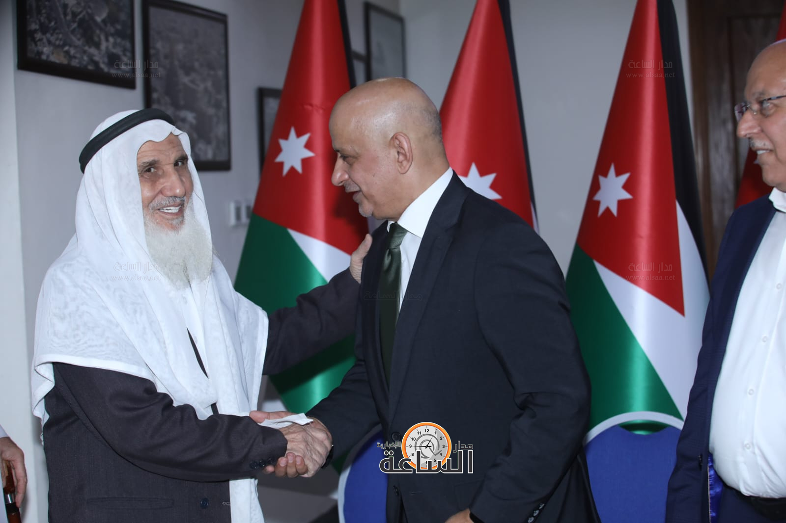 Madar Al-Saa Images 0.19962591895742277