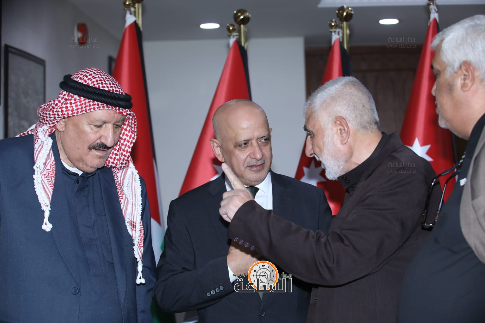 Madar Al-Saa Images 0.8987860674807617