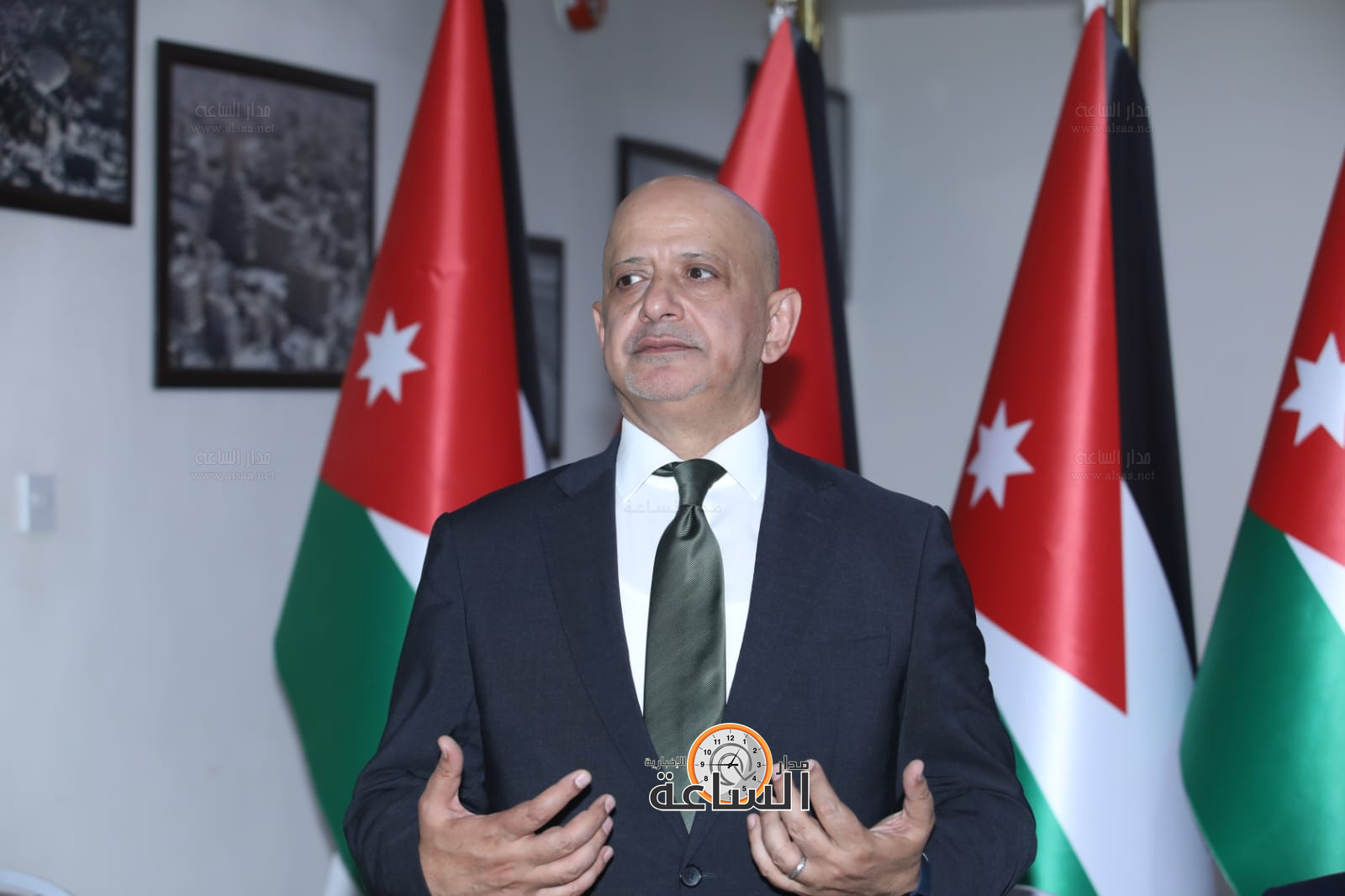 Madar Al-Saa Images 0.9070608551843053