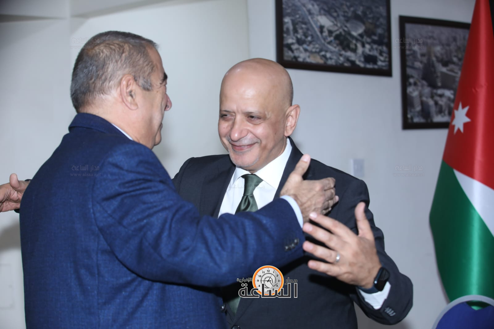 Madar Al-Saa Images 0.7645273914717436