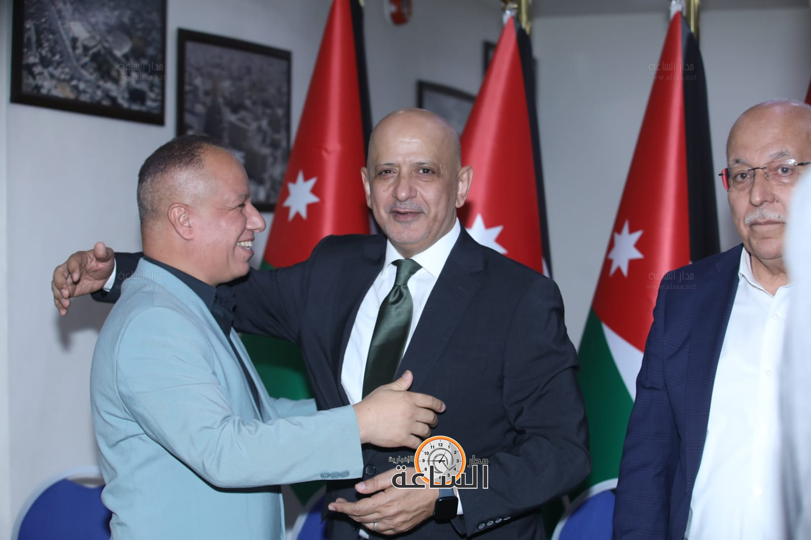 Madar Al-Saa Images 0.4916045364538397